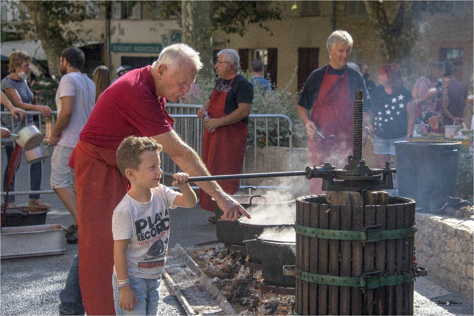 Tradition et folklore à la fête du vin cuit au Plan-de-la-Tour